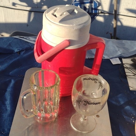 Red Insulated Beverage Dispenser with Handle - Picture 1 of 4